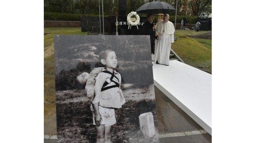 Papa Francesco nell’Atomic Bomb Hypocenter Park di Nagasaki (24 novembre 2019) Papa Francesco nell’Atomic Bomb Hypocenter Park di Nagasaki (24 novembre 2019)