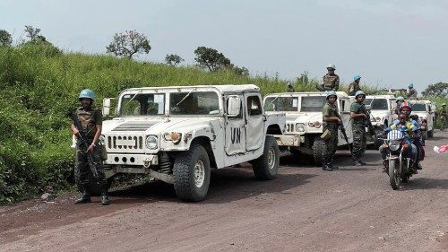 Forze dell’Onu sul luogo in cui hanno perso la vita l’ambasciatore italiano Luca Attanasio, il carabiniere Vittorio Iacovacci e l’autista Mustapha Milambo (Reuters)