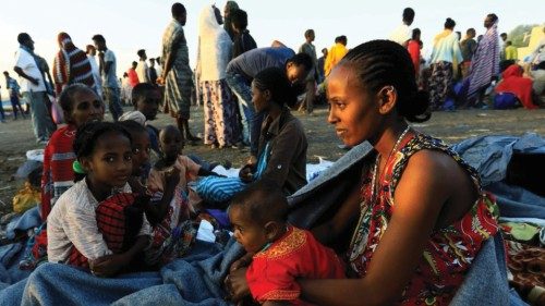 Un tetto per i profughi cristiani etiopi in Sudan QUO-047 Un tetto per i profughi cristiani etiopi in Sudan QUO-047