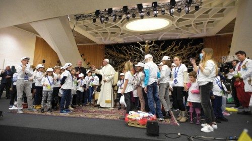 15 dicembre 2016: Papa Francesco incontra la comunità del Bambino Gesù