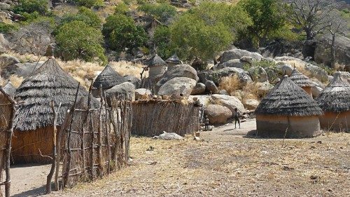 Un villaggio sulle Montagne Nuba in Sudan (Wikimedia Commons)