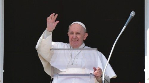 Nigeria: appello del Papa per le ragazze rapite QUO-049 Nigeria: appello del Papa per le ragazze rapite QUO-049