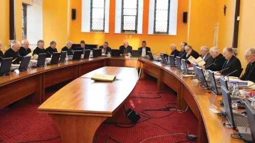 4.12.13
BISHOPS WINTER MEETING IN MAYNOOTH.
The winter meeting of the Irish Catholic Bishops ... 4.12.13
BISHOPS WINTER MEETING IN MAYNOOTH.
The winter meeting of the Irish Catholic Bishops ...