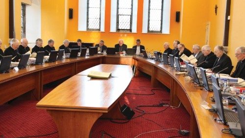 4.12.13
BISHOPS WINTER MEETING IN MAYNOOTH.
The winter meeting of the Irish Catholic Bishops ...