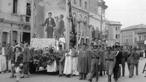 Processione nel giorno della beatificazione (1950)