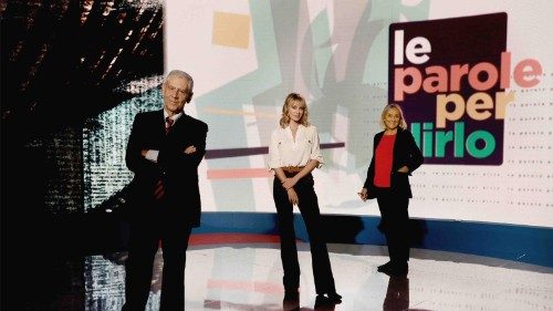 Da sinistra Giuseppe Patota, Noemi Gherrero e Valeria Della Valle nello studio della trasmissione «Le parole per dirlo»DeAngelis_17_x.jpg Da sinistra Giuseppe Patota, Noemi Gherrero e Valeria Della Valle nello studio della trasmissione «Le parole per dirlo»