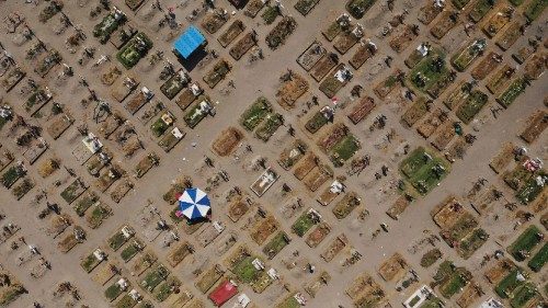 L’area del cimitero di Valle de Chalco in Messico riservata alle vittime del covid-19 (Alfredo Estrella/Afp)) L’area del cimitero di Valle de Chalco in Messico riservata alle vittime del covid-19 (Alfredo Estrella/Afp))