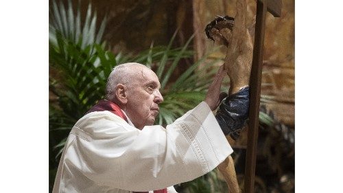 SS. Francesco - Basilica Vaticana, Altare della Cattedra - Celebrazione della Passione del Signore - ...