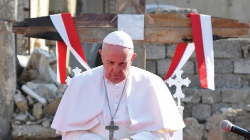 La preghiera in suffragio delle vittime della guerra svoltasi nella Hosh al-Bieaa, a Mosul, la mattina del 7 marzo La preghiera in suffragio delle vittime della guerra svoltasi nella Hosh al-Bieaa, a Mosul, la mattina del 7 marzo