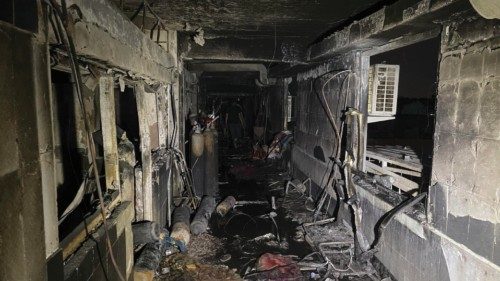 epaselect epa09157833 Aftermath of a fire at Ibn Al-Khatib Hospital, south of Baghdad, Iraq, 25 ... epaselect epa09157833 Aftermath of a fire at Ibn Al-Khatib Hospital, south of Baghdad, Iraq, 25 ...
