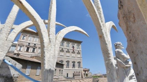  Il Regina caeli in piazza San Pietro  QUO-104