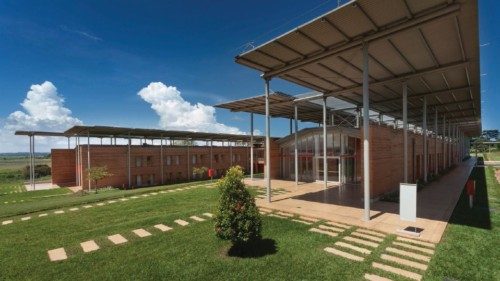 Dall’Uganda il sogno di una rete sanitaria d’eccellenza in Africa QUO-104 Dall’Uganda il sogno di una rete sanitaria d’eccellenza in Africa QUO-104