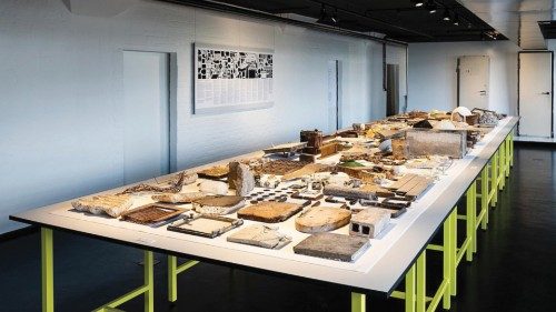 Lo slancio della ricostruzione Lo slancio della ricostruzione QUO-105 Lo slancio della ricostruzione Lo slancio della ricostruzione QUO-105