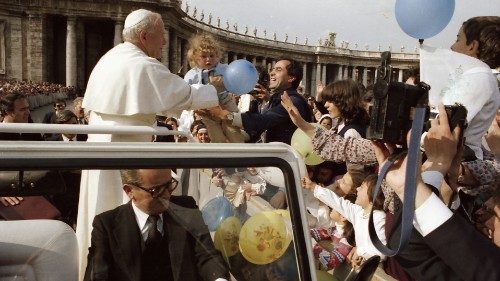 *OR* Udienza generale di Papa Giovanni Paolo II del 13 maggio 1981, giorno dell'attentato in Piazza ...