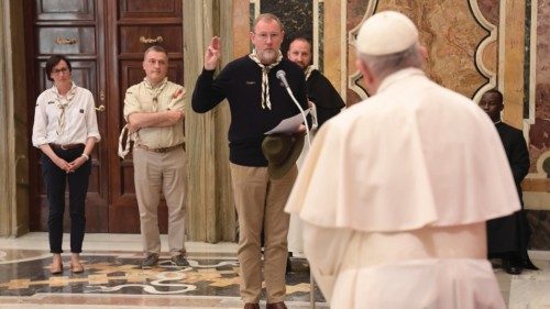 C’è bisogno di relazioni umane e non virtuali QUO-107 C’è bisogno di relazioni umane e non virtuali QUO-107