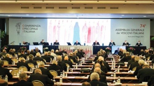 Roma 255-2021
Hotel Ergife
Conferenza Episcopale Italiana
Assemblea generale della Cei, 
Relazione ...