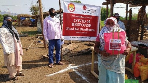 Tra le sofferenze dell’India con un lavoro di squadra QUO-123 Tra le sofferenze dell’India con un lavoro di squadra QUO-123