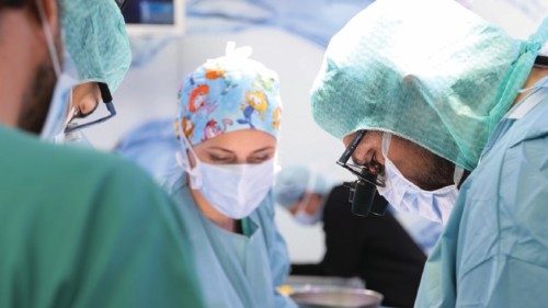 Bambino Gesù, trapianto pediatrico da donatore positivo al covid QUO-129 Bambino Gesù, trapianto pediatrico da donatore positivo al covid QUO-129