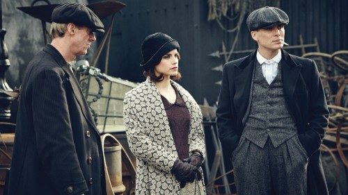 Una scena tratta dalla  serie televisiva «Peaky Blinders» cominciata  nel 2013 e ancora  in produzione