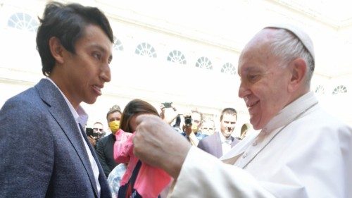 Se il vincitore del Giro traccia una croce sul petto QUO-134 Se il vincitore del Giro traccia una croce sul petto QUO-134