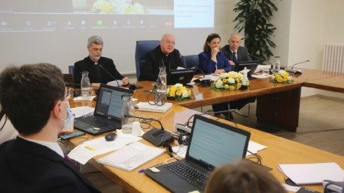 Nel sacramento del matrimonio una missione per le famiglie QUO-135 Nel sacramento del matrimonio una missione per le famiglie QUO-135