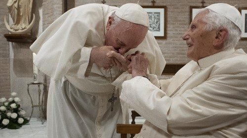 SS. Francesco - Visita con i nuovi cardinali a SS. Benedetto XVI 28-11-2020 SS. Francesco - Visita con i nuovi cardinali a SS. Benedetto XVI 28-11-2020
