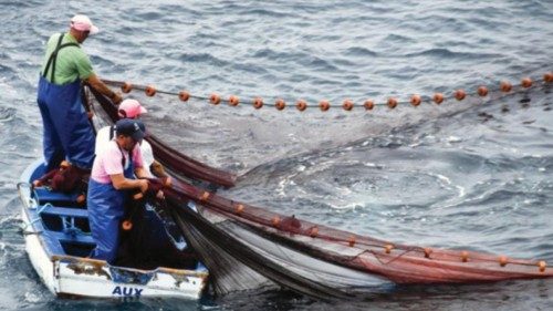 Non semplice forza lavoro ma risorsa per il mondo QUO-153 Non semplice forza lavoro ma risorsa per il mondo QUO-153