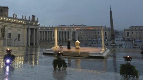 papa Francesco preghiera.jpg papa Francesco preghiera.jpg