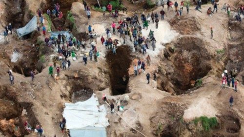 Luwowo Coltan mine  near Rubaya, North Kivu  the 18th of March 2014.   © MONUSCO/Sylvain ...