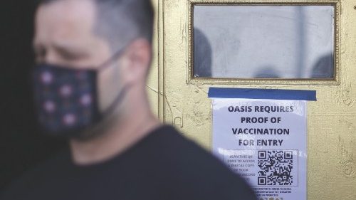 SAN FRANCISCO, CALIFORNIA - JULY 29: A sign is posted on the front door of Oasis announcing that ...