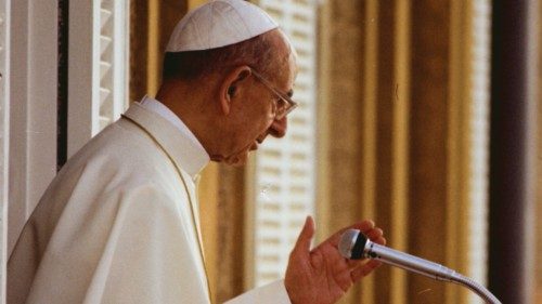 *OR* SS Paolo VI durante la recita dell'Angelus nell'agosto 1977 a Castel Gandolfo. (Copyright ... *OR* SS Paolo VI durante la recita dell'Angelus nell'agosto 1977 a Castel Gandolfo. (Copyright ...