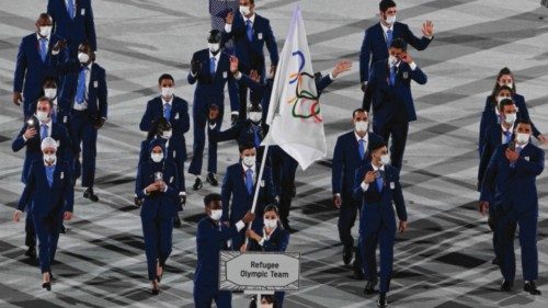 Refugee Olympic Team's flag bearer Yusra Mardini Jorunnardottir and Refugee Olympic Team's flag ...