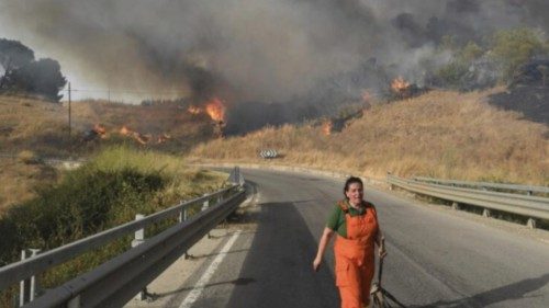  Calabria devastata dagli incendi  Morte quattro persone  QUO-182