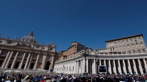 People gather at St. Peter's square in the Vatican to listen to Pope Francis delivering the Angelus ... People gather at St. Peter's square in the Vatican to listen to Pope Francis delivering the Angelus ...
