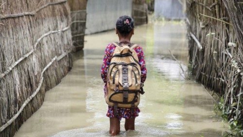  Risposte urgenti alla catastrofe ambientale  e all’ingiustizia devastante   QUO-202