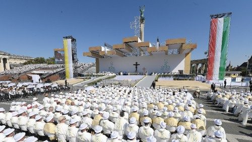  Gesù è pane spezzato che guarisce  le chiusure  e apre  alla condivisione  QUO-207