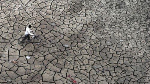 Urge un reale cambiamento di rotta QUO-221 Urge un reale cambiamento di rotta QUO-221