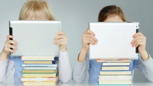 Cara collega tecnologia QUO-224 Cara collega tecnologia QUO-224