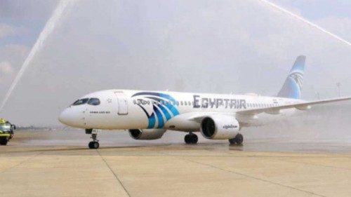 Primo volo Egyptair atterra al Ben Gurion di Tel Aviv QUO-225 Primo volo Egyptair atterra al Ben Gurion di Tel Aviv QUO-225