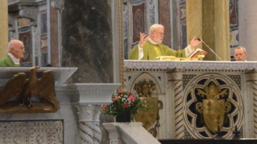 Con l’“arma” della carità al servizio della Santa Sede QUO-232 Con l’“arma” della carità al servizio della Santa Sede QUO-232