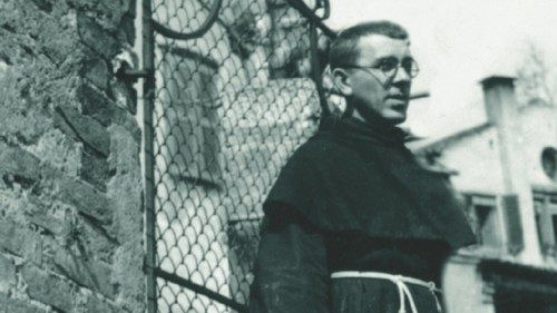 «Sono prima sacerdote e dopo direttore» QUO-238 «Sono prima sacerdote e dopo direttore» QUO-238