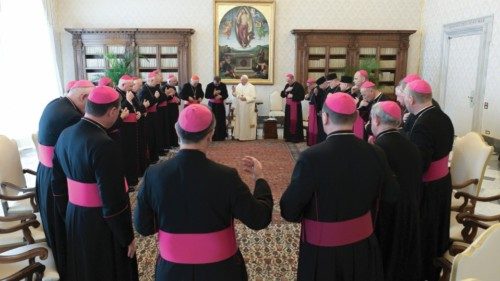 La visita «ad limina»  di vescovi della Polonia  QUO-240