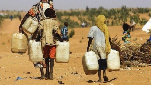 Il mutamento climatico in Africa aumenta la povertà e minaccia i ghiacciai QUO-241 Il mutamento climatico in Africa aumenta la povertà e minaccia i ghiacciai QUO-241