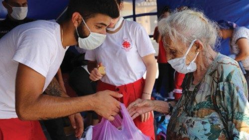 Sempre al fianco dei poveri e dei più vulnerabili QUO-244 Sempre al fianco dei poveri e dei più vulnerabili QUO-244