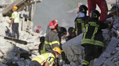 Vigili, del fuoco e non solo QUO-249 Vigili, del fuoco e non solo QUO-249