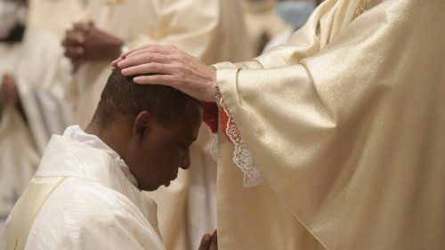  Per portare al popolo del Burundi la voce del Papa  QUO-266