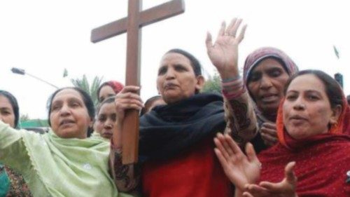 Per la dignità delle minoranze religiose QUO-270 Per la dignità delle minoranze religiose QUO-270