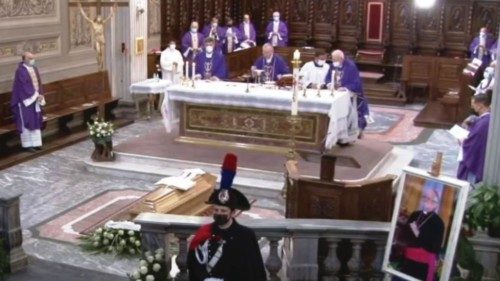 Aveva il culto dell’amicizia senza chiusure o distinzioni QUO-281 Aveva il culto dell’amicizia senza chiusure o distinzioni QUO-281
