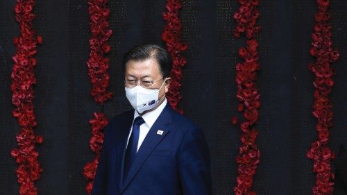 South Korean President Moon Jae-in views the Roll of Honour during a visit to the Australian War ...