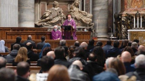 Em.mo Card. Mauro Gambetti - Basilica Vaticana - Altare della Cattedra: Santa Messa di Natale per i ...